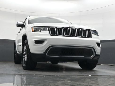Used 2022 Jeep Grand Cherokee Limited AWD/4WD image 30