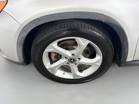 Used 2018 Mercedes-Benz GLA 250 4MATIC image 38