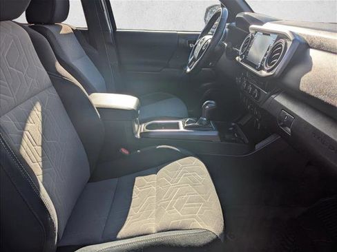 Used 2023 Toyota Tacoma TRD Off-Road image 18