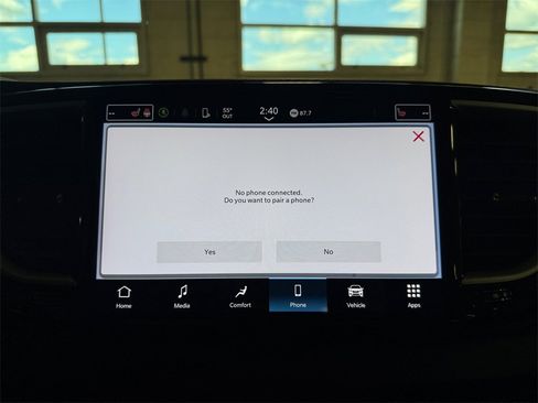 Used 2024 Chrysler Pacifica Touring-L image 19