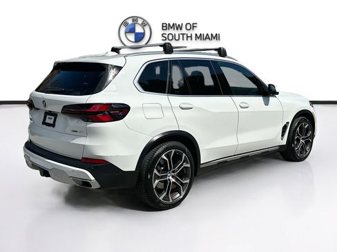 Certified 2024 BMW X5 xDrive40i w/ Parking Assistance Package image 5