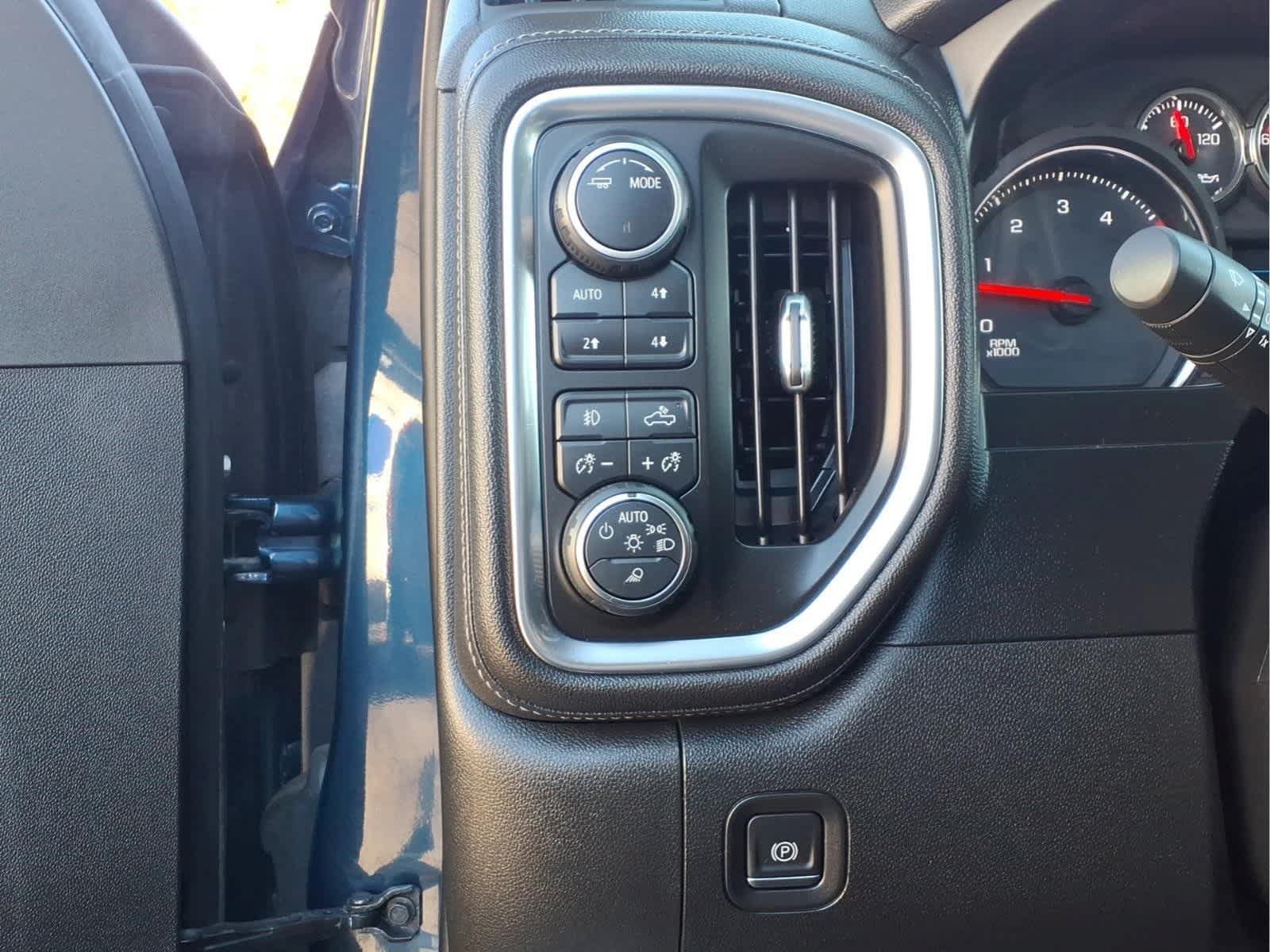 Used 2020 Chevrolet Silverado 2500 LT w/ All Star Edition AWD/4WD image 13