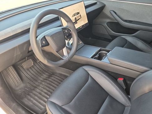 Used 2024 Tesla Model 3 Standard Range RWD image 10