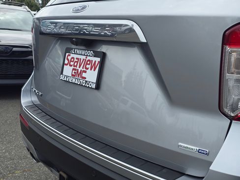 Used 2020 Ford Explorer Platinum w/ Premium Technology Package AWD/4WD image 13