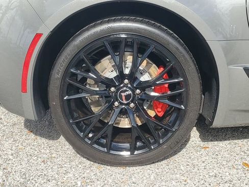Used 2015 Chevrolet Corvette Z06 w/ 2LZ Preferred Equipment Group image 6