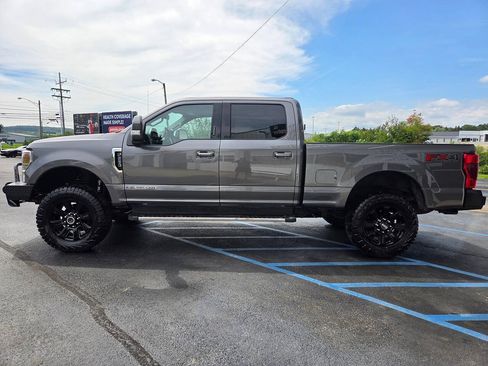 Used 2021 Ford F250 Lariat w/ Lariat Value Package AWD/4WD image 4