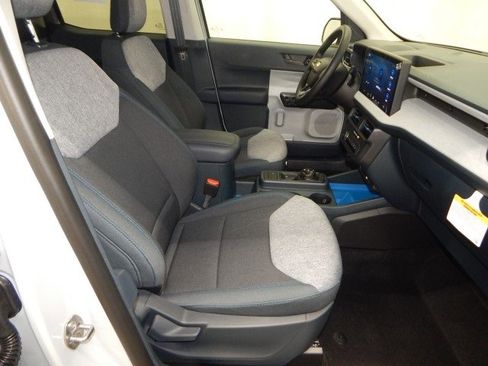 New 2025 Ford Maverick XLT image 19