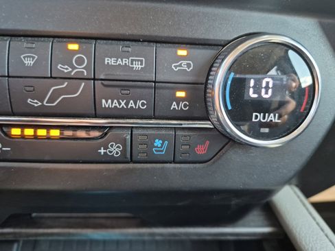 Used 2018 Ford Expedition Limited w/ Driver Assistance Package image 25