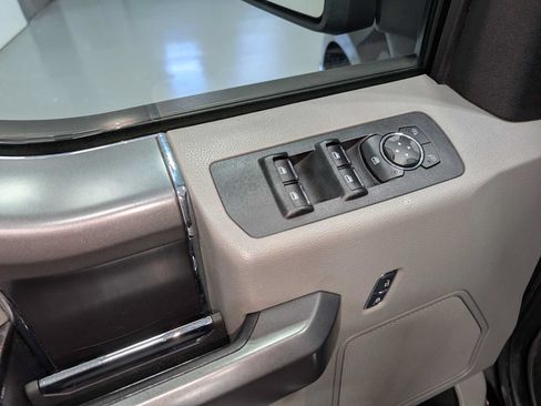 Used 2018 Ford F150 XLT w/ Equipment Group 302A Luxury AWD/4WD image 37