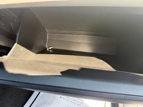 Used 2013 Toyota RAV4 LE image 41