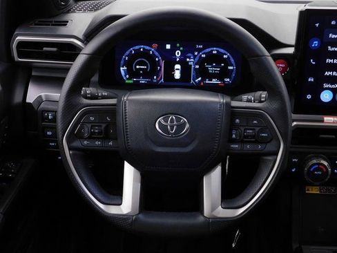 Used 2025 Toyota 4Runner TRD Off-Road Premium image 38