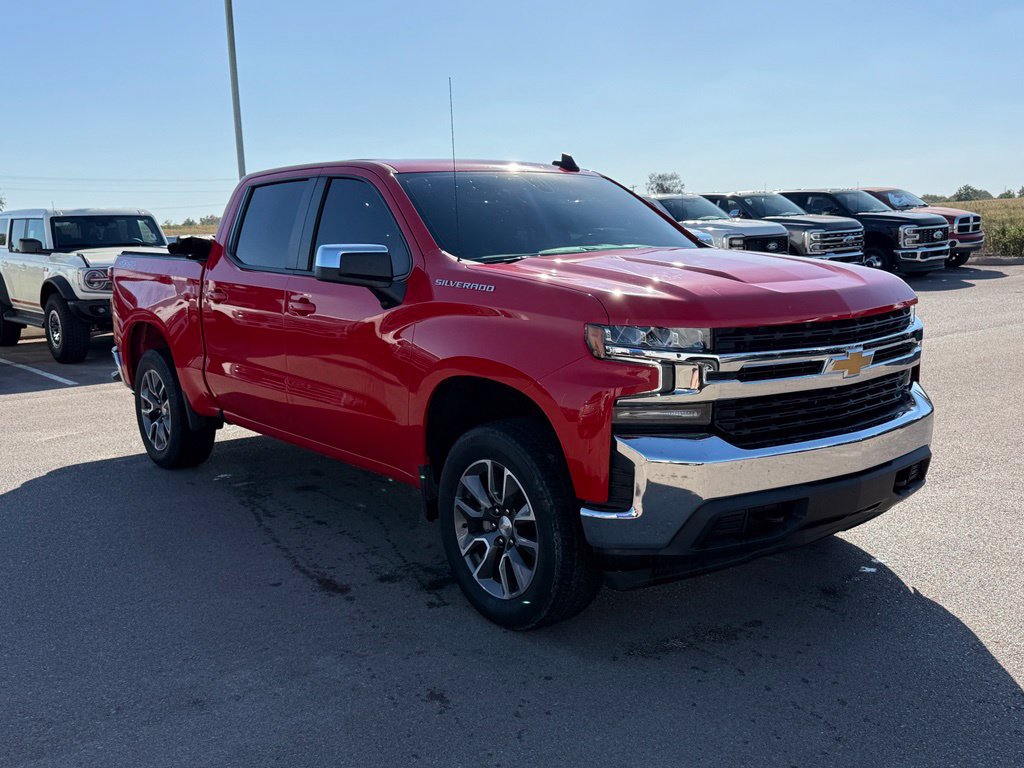 Used 2022 Chevrolet Silverado 1500 LT AWD/4WD image 2