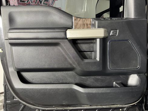Used 2019 Ford F350 Lariat w/ Chrome Package AWD/4WD image 36