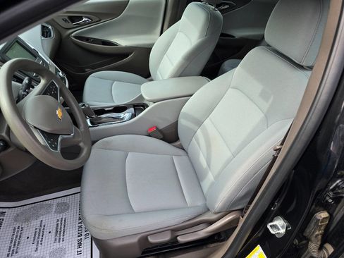 Used 2018 Chevrolet Malibu LS image 11