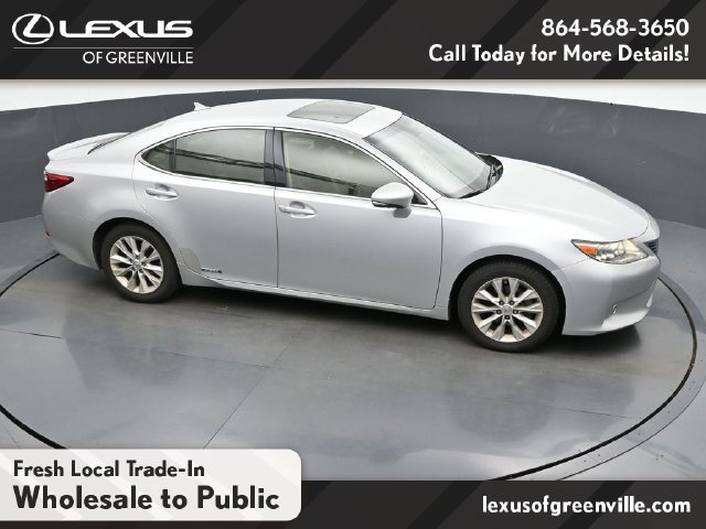 Used 2013 Lexus ES 300h FWD image 24