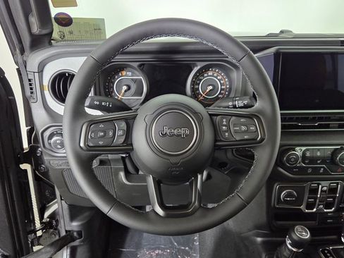 New 2026 Jeep Gladiator Sport AWD/4WD image 12