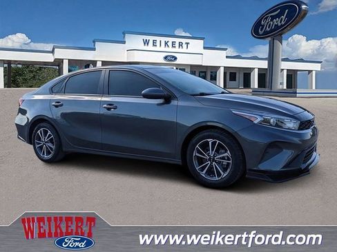 Used 2022 Kia Forte LXS image 1