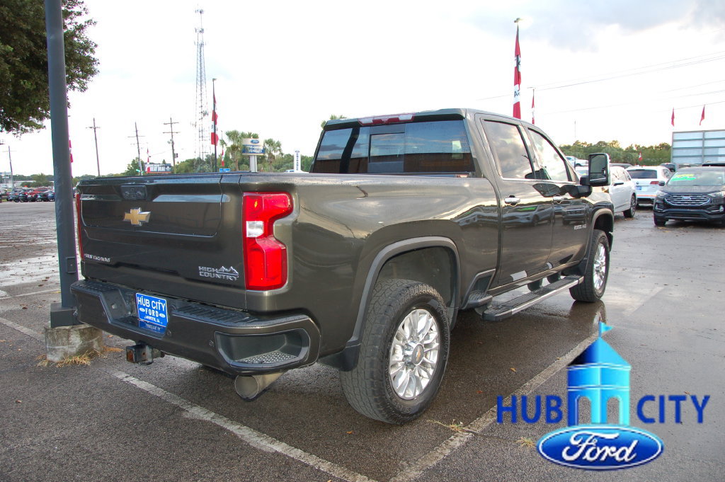 Used 2022 Chevrolet Silverado 2500 High Country w/ Safety Package II AWD/4WD image 5