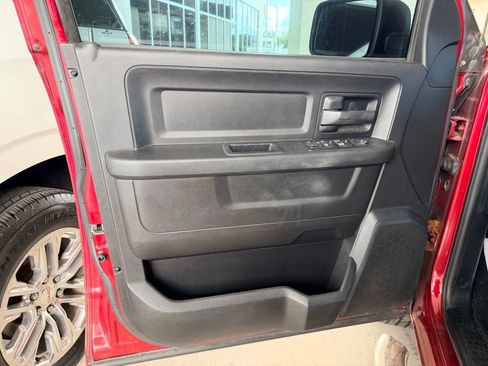 Used 2014 RAM 1500 Express RWD image 10