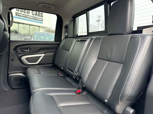 Used 2017 Nissan Titan SL image 23