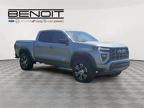 Used 2023 GMC Canyon AT4 w/ AT4 Premium Package AWD/4WD image 12