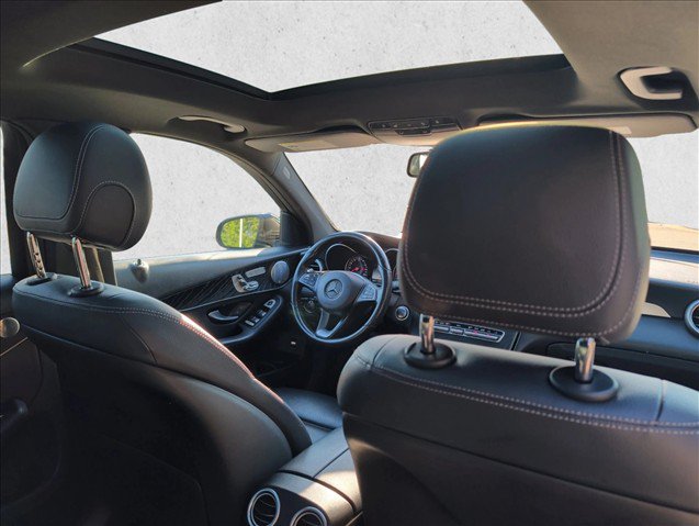 Used 2018 Mercedes-Benz GLC 300 4MATIC image 19