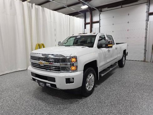 Used 2015 Chevrolet Silverado 3500 High Country w/ Duramax Plus Package AWD/4WD image 5