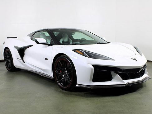 Used 2023 Chevrolet Corvette Z06 image 9