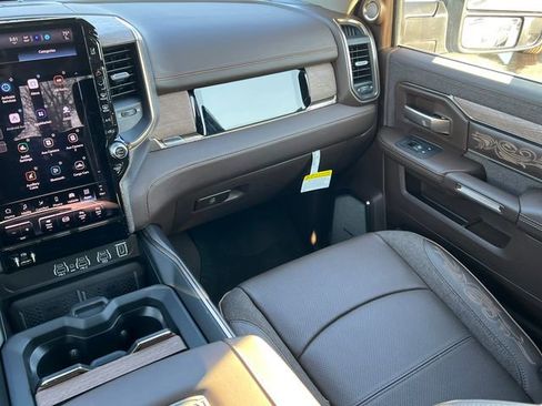 Used 2025 RAM 3500 Longhorn image 52