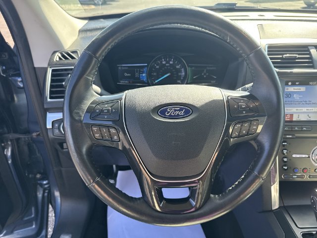 Used 2019 Ford Explorer Limited w/ Limited Luxury Package AWD/4WD image 19