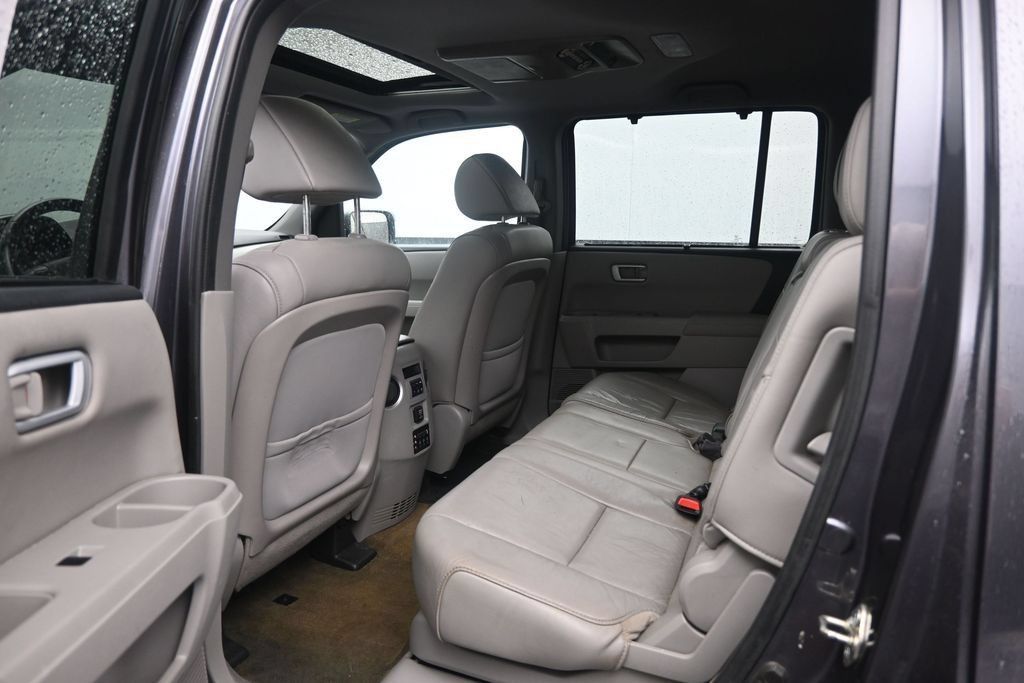 Used 2015 Honda Pilot Touring image 16