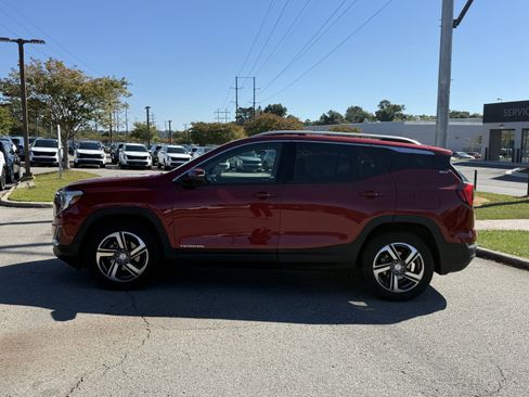 Used 2019 GMC Terrain SLT w/ Preferred Package image 2