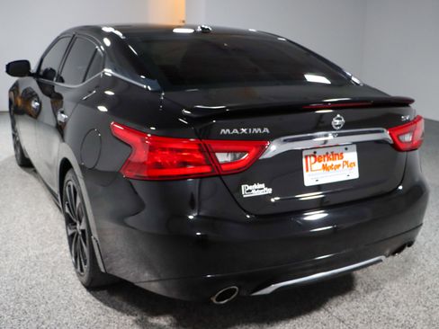 Used 2017 Nissan Maxima SR w/ Midnight Edition image 9