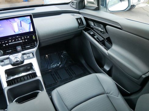 Used 2024 Toyota bZ4X Limited image 11