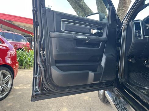 Used 2017 RAM 1500 Limited RWD image 11