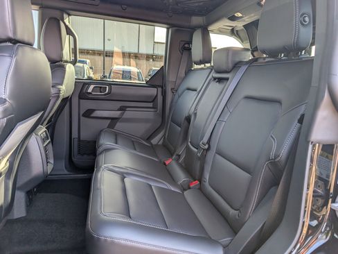 New 2025 Ford Bronco Outer Banks image 25