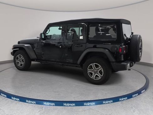 Used 2022 Jeep Wrangler Unlimited Sport AWD/4WD image 8