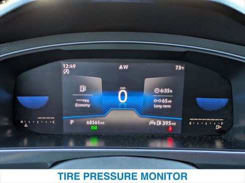 Used 2022 Volkswagen Tiguan SE R-Line image 16