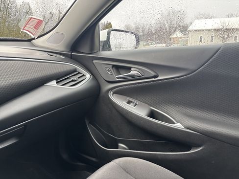 Used 2024 Chevrolet Malibu LT image 23