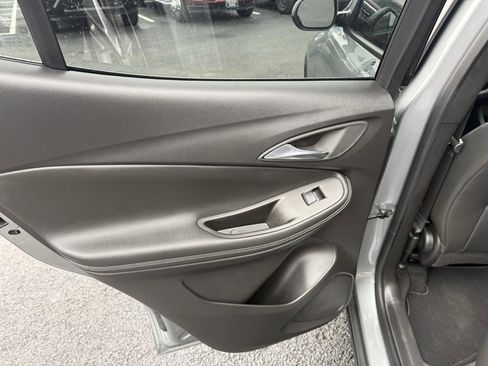 Used 2025 Buick Encore GX Preferred image 12