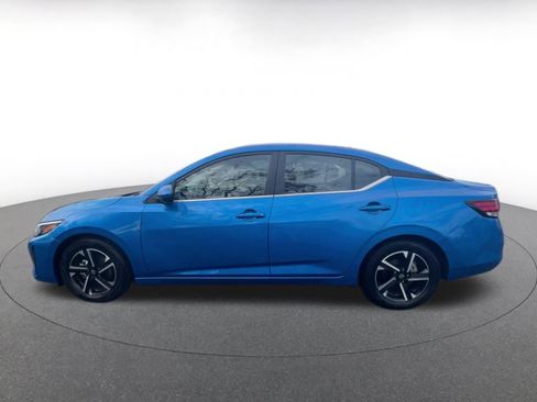 Used 2025 Nissan Sentra SV image 9