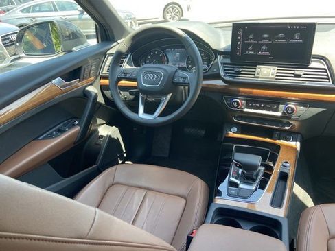 Used 2023 Audi Q5 2.0T Premium w/ Convenience Package AWD/4WD image 15