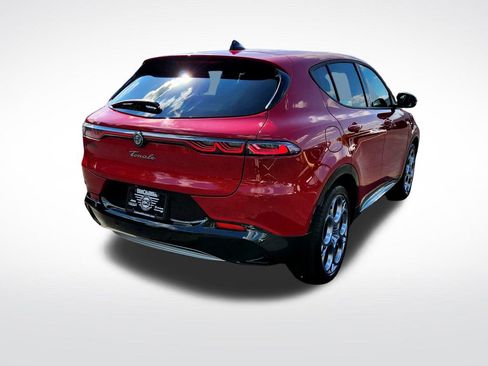 Used 2024 Alfa Romeo Tonale Ti w/ Premium Interior Package image 8