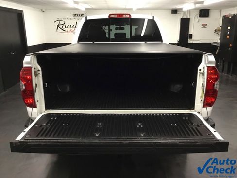 Used 2014 Toyota Tundra SR5 image 12