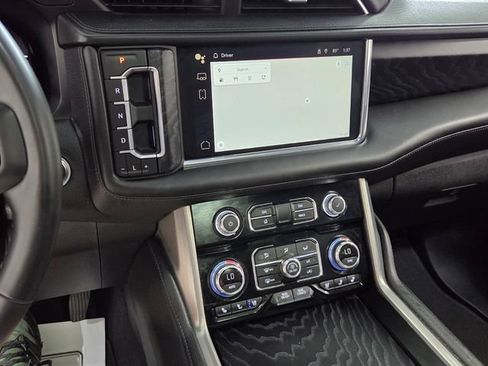 Used 2024 GMC Yukon XL Denali RWD image 23