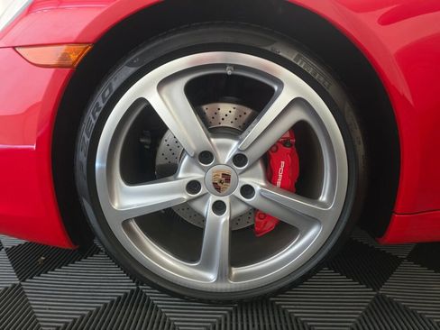 Certified 2015 Porsche 911 Carrera S RWD image 30
