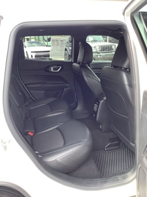 Certified 2025 Jeep Compass Latitude w/ Convenience Group AWD/4WD image 18