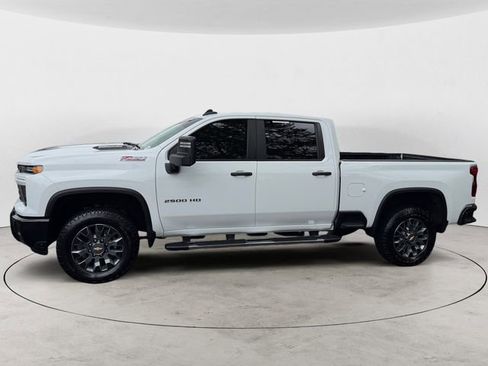 Used 2024 Chevrolet Silverado 2500 Custom w/ Custom Value Package AWD/4WD image 2