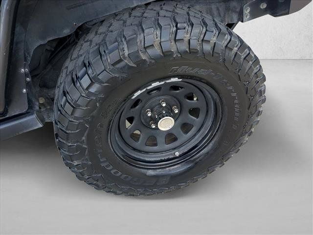 Used 2013 Jeep Wrangler Unlimited Rubicon w/ Connectivity Group AWD/4WD image 19