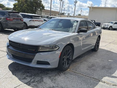 Used 2022 Dodge Charger SXT w/ Blacktop Package RWD image 7